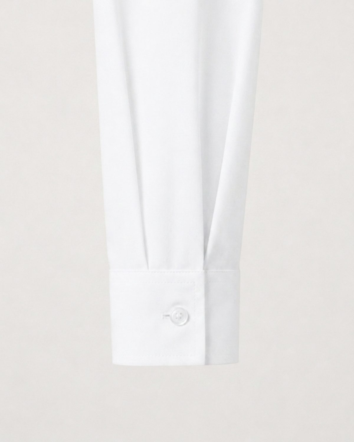 Camisa blanca cuello bobo