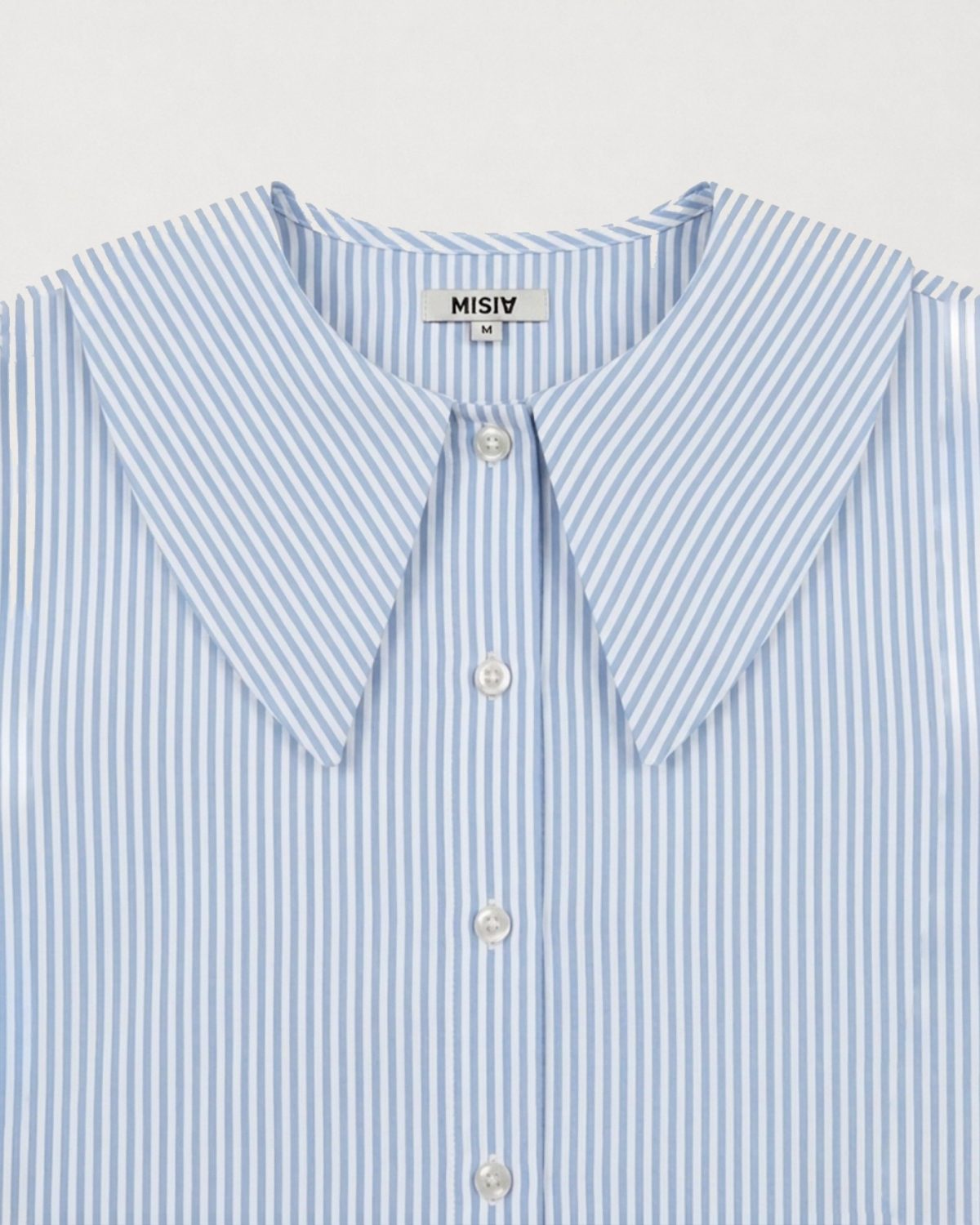 Camisa celeste cuello bobo