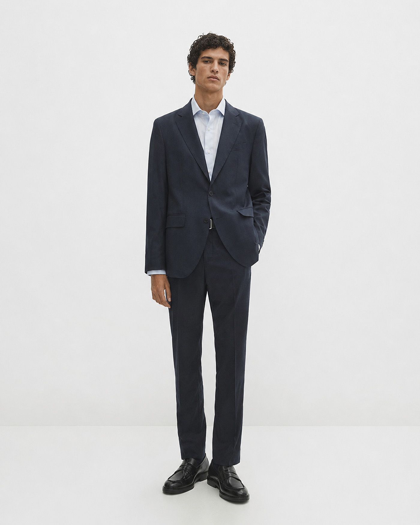 uniforme-traje-caballero-contemporaneo